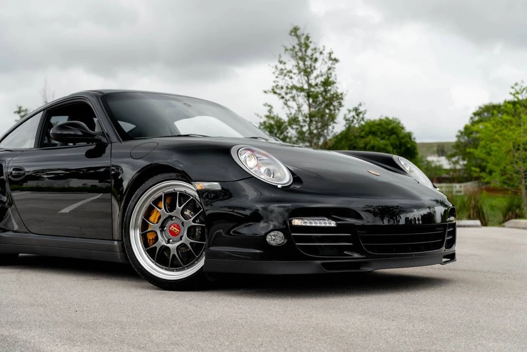 2011 Porsche 997 Turbo S - Image 15 of 31