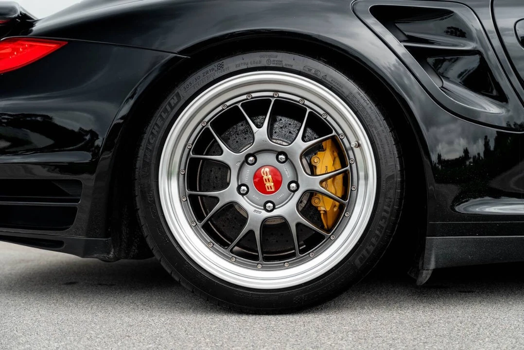 2011 Porsche 997 Turbo S - Image 27 of 31