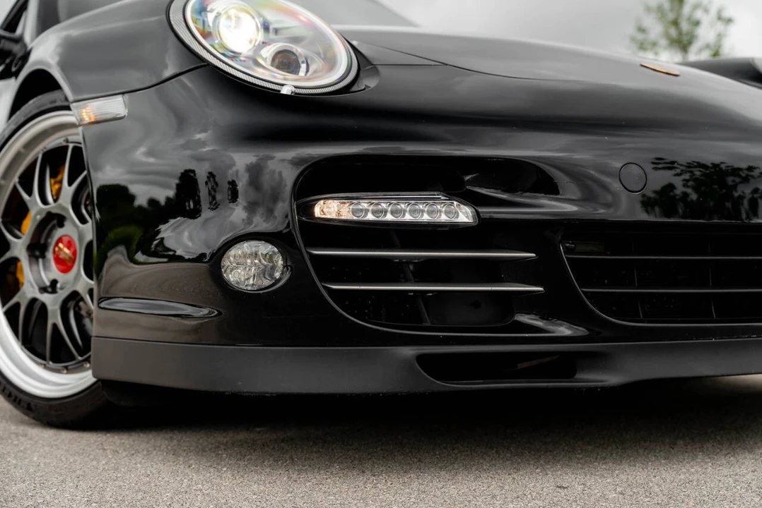 2011 Porsche 997 Turbo S - Image 19 of 31