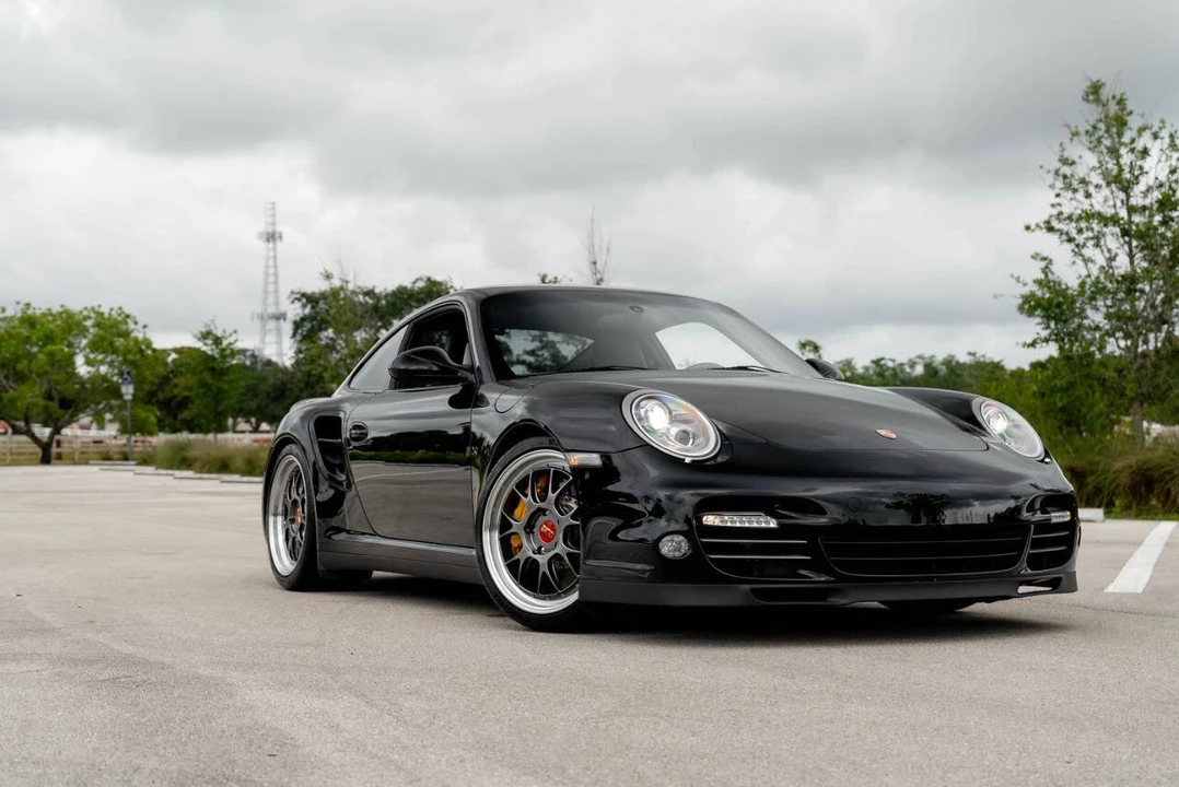 2011 Porsche 997 Turbo S - Image 14 of 31