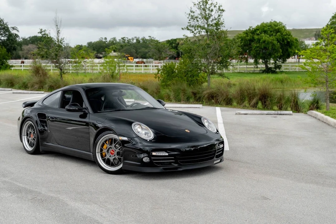 2011 Porsche 997 Turbo S - Image 13 of 31