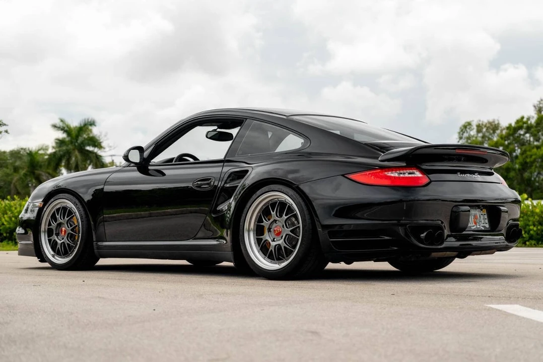 2011 Porsche 997 Turbo S - Image 6 of 31