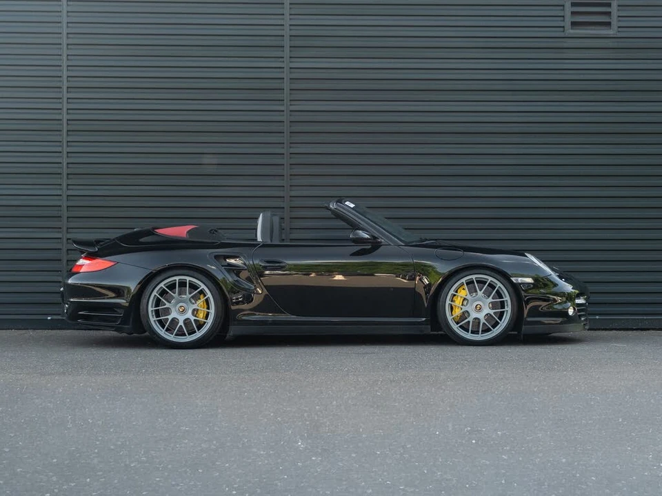 2011 Porsche 997 Turbo S - Image 9 of 31