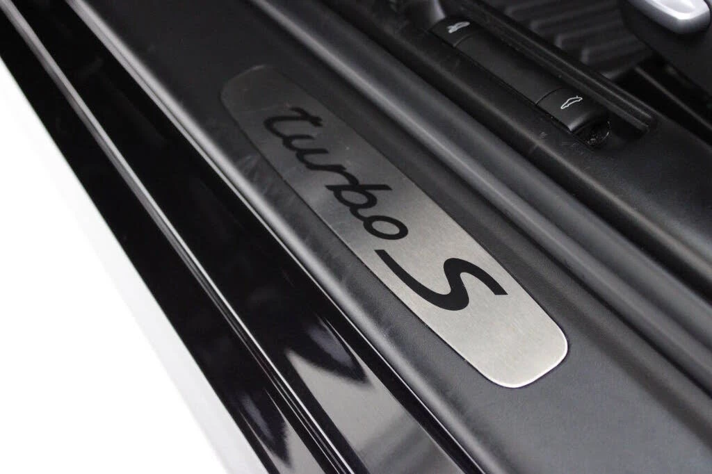 2011 Porsche 997 Turbo S - Image 19 of 31