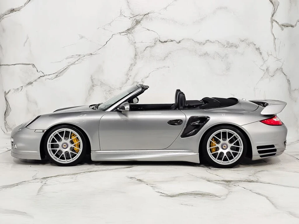 2011 Porsche 997 Turbo S - Image 13 of 31