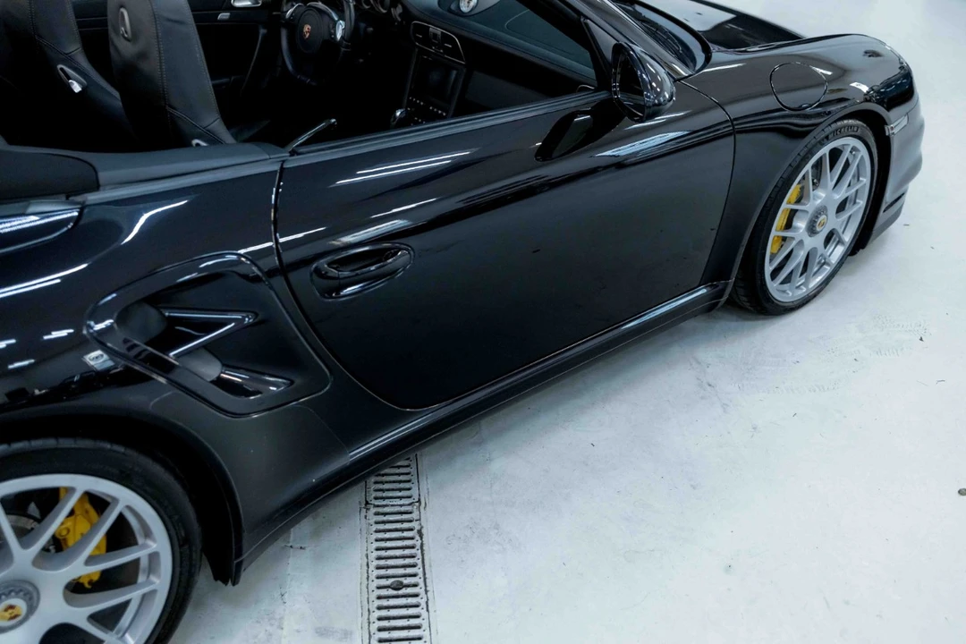 2011 Porsche 997 Turbo S - Image 23 of 31