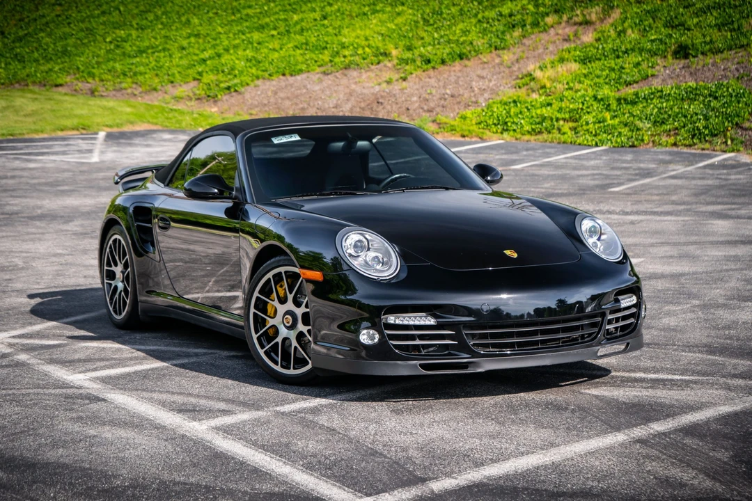 2011 Porsche 997 Turbo S - Image 19 of 31