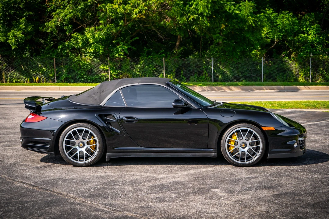 2011 Porsche 997 Turbo S - Image 16 of 31