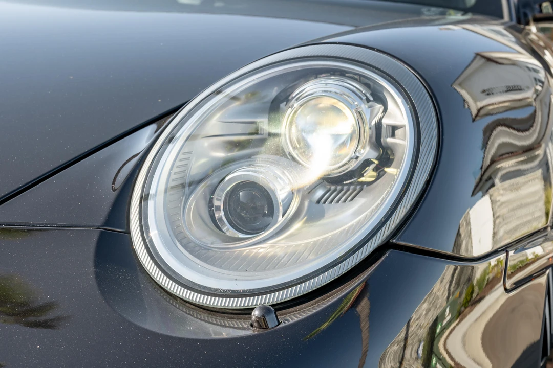 2011 Porsche 997 Turbo - Image 15 of 31