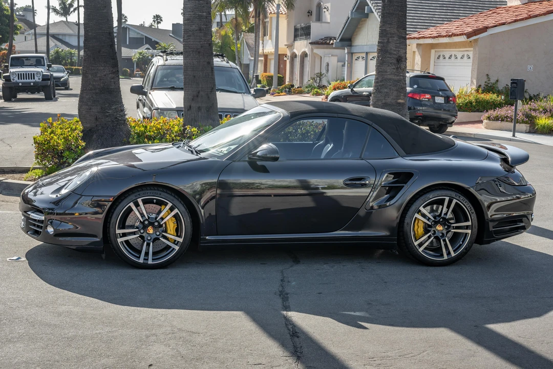 2011 Porsche 997 Turbo - Image 7 of 31