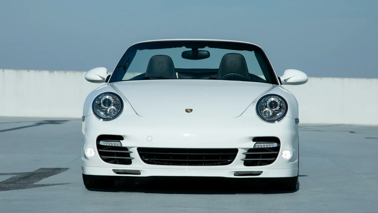 2011 Porsche 997 Turbo S - Image 2 of 31