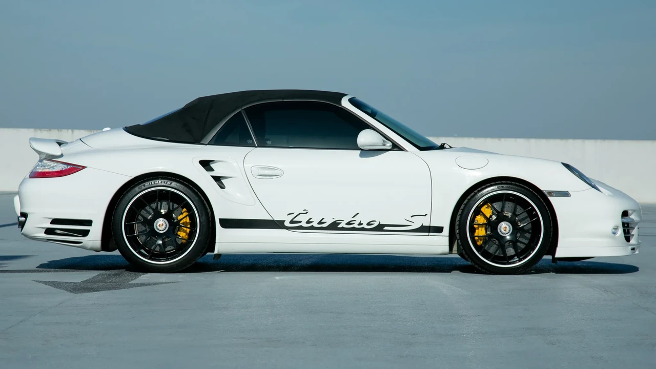 2011 Porsche 997 Turbo S - Image 5 of 31
