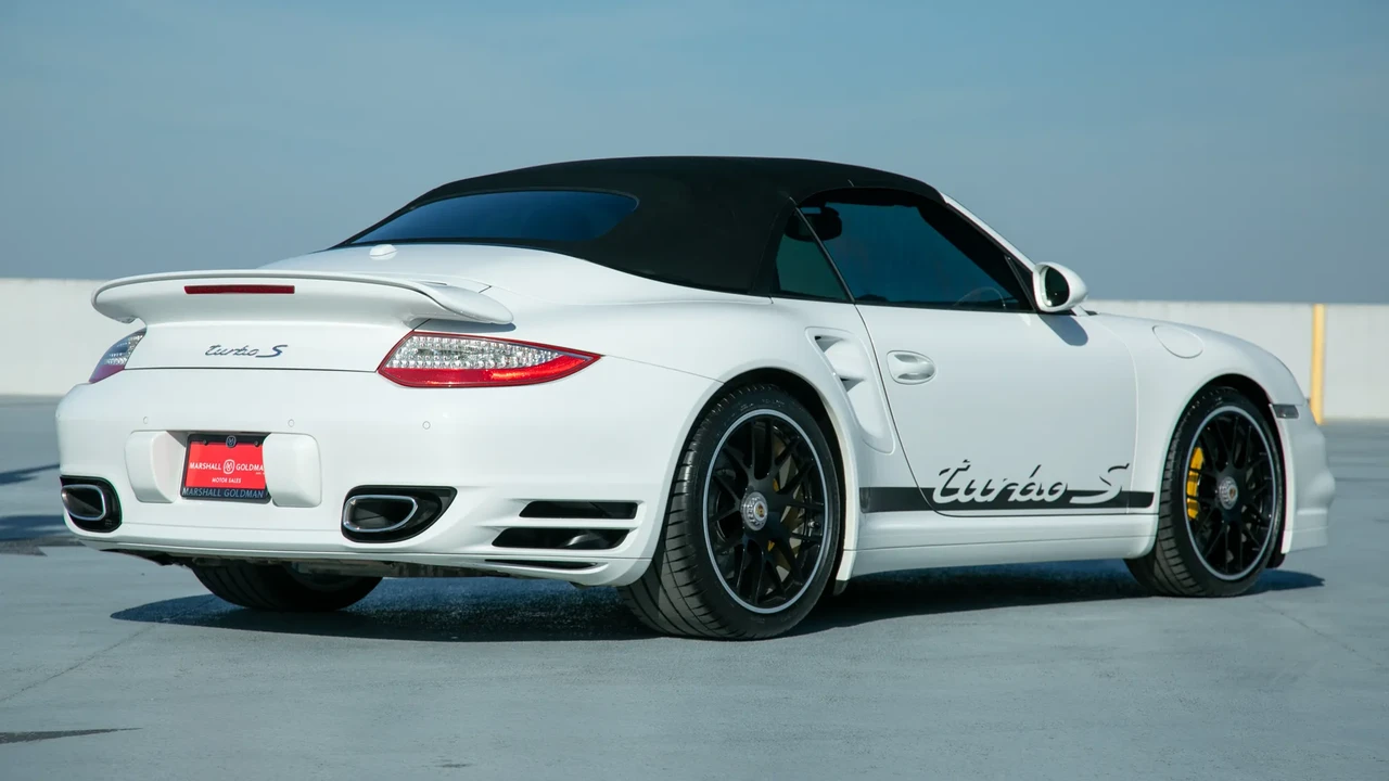 2011 Porsche 997 Turbo S - Image 7 of 31