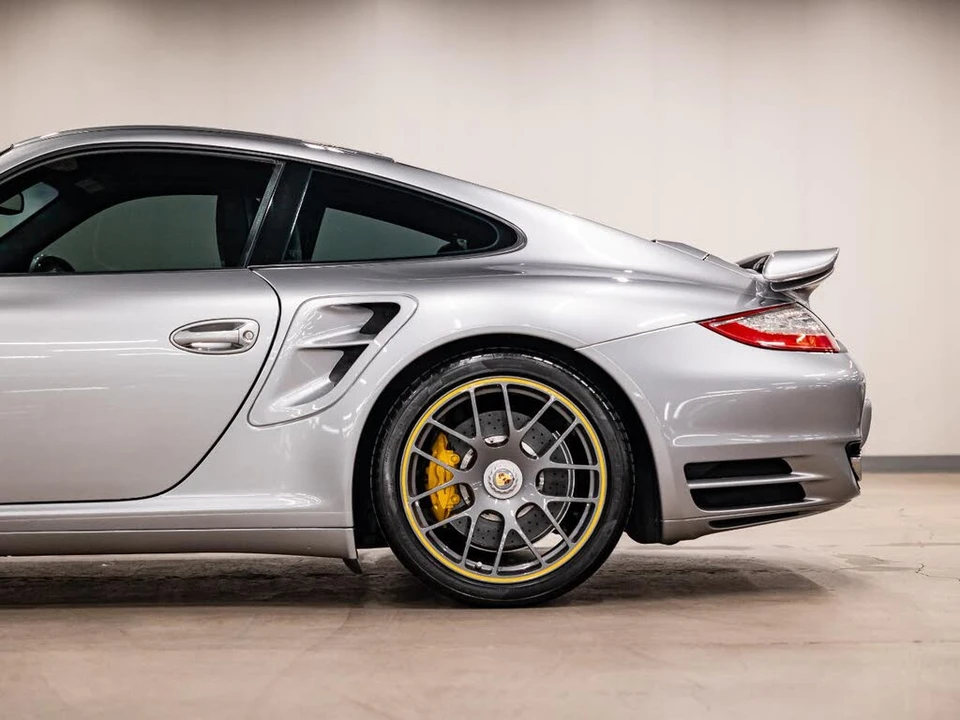 2011 Porsche 997 Turbo S - Image 19 of 31