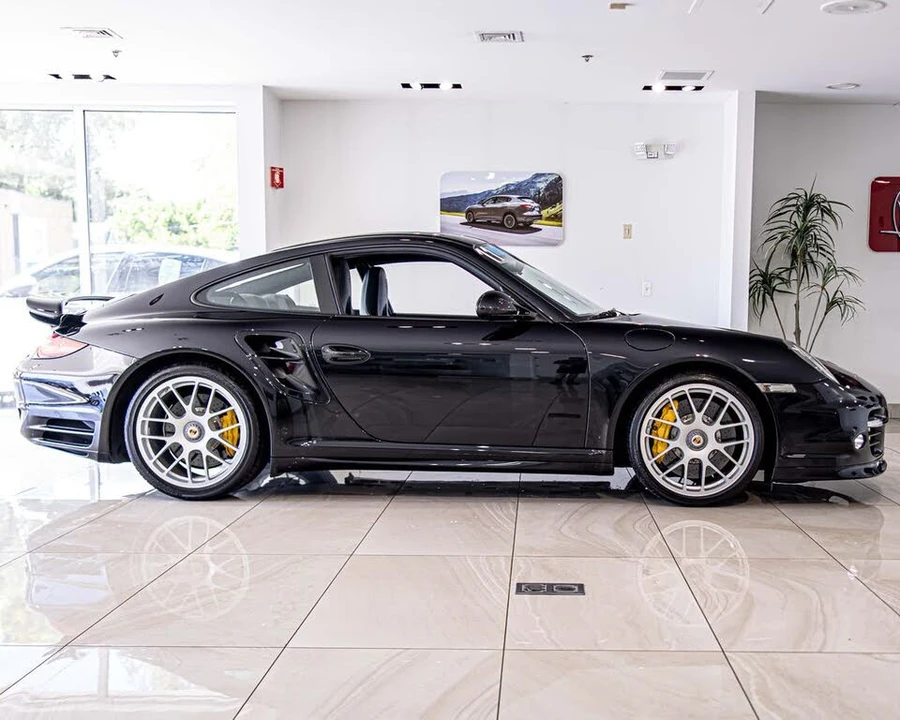 2011 Porsche 997 Turbo S - Image 10 of 31
