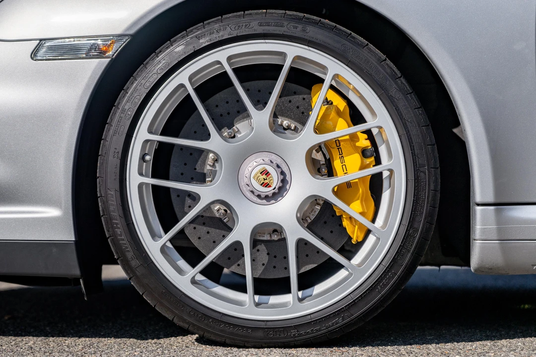 2011 Porsche 997 Turbo - Image 16 of 31