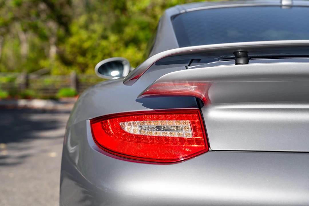 2011 Porsche 997 Turbo - Image 13 of 31