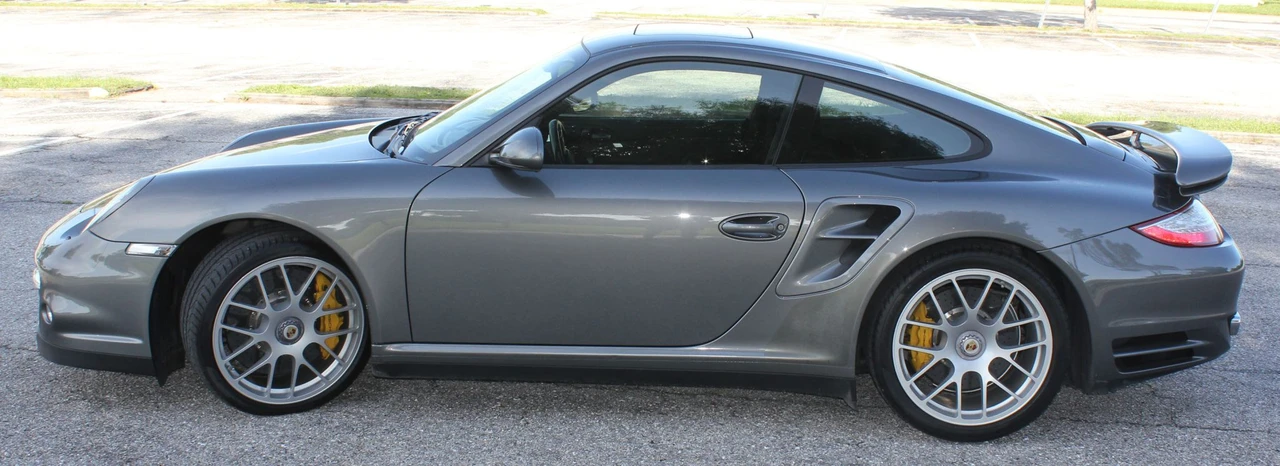 2011 Porsche 997 Turbo S - Image 8 of 31