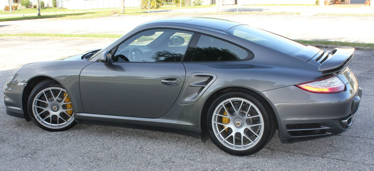 2011 Porsche 997 Turbo S - Image 9 of 31