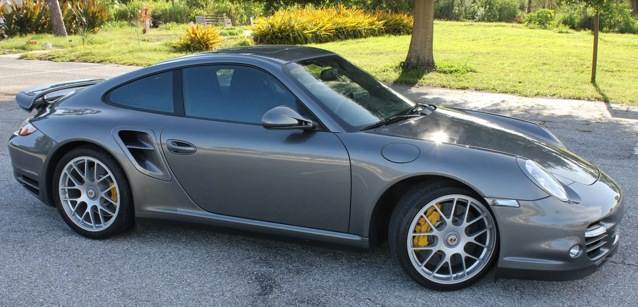 2011 Porsche 997 Turbo S - Image 15 of 31