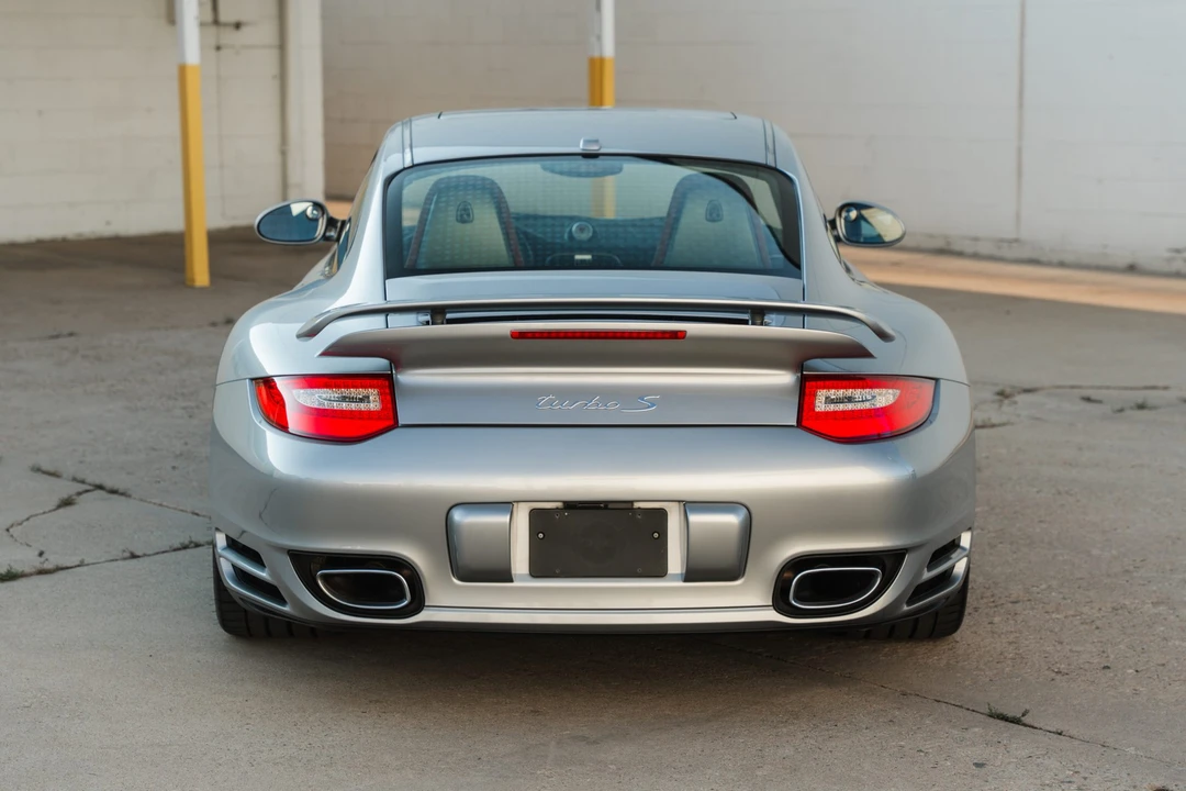 2011 Porsche 997 Turbo - Image 16 of 31