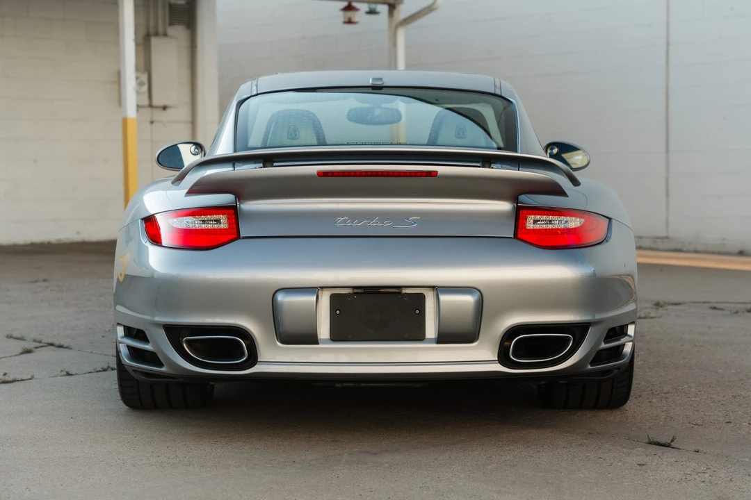 2011 Porsche 997 Turbo - Image 17 of 31