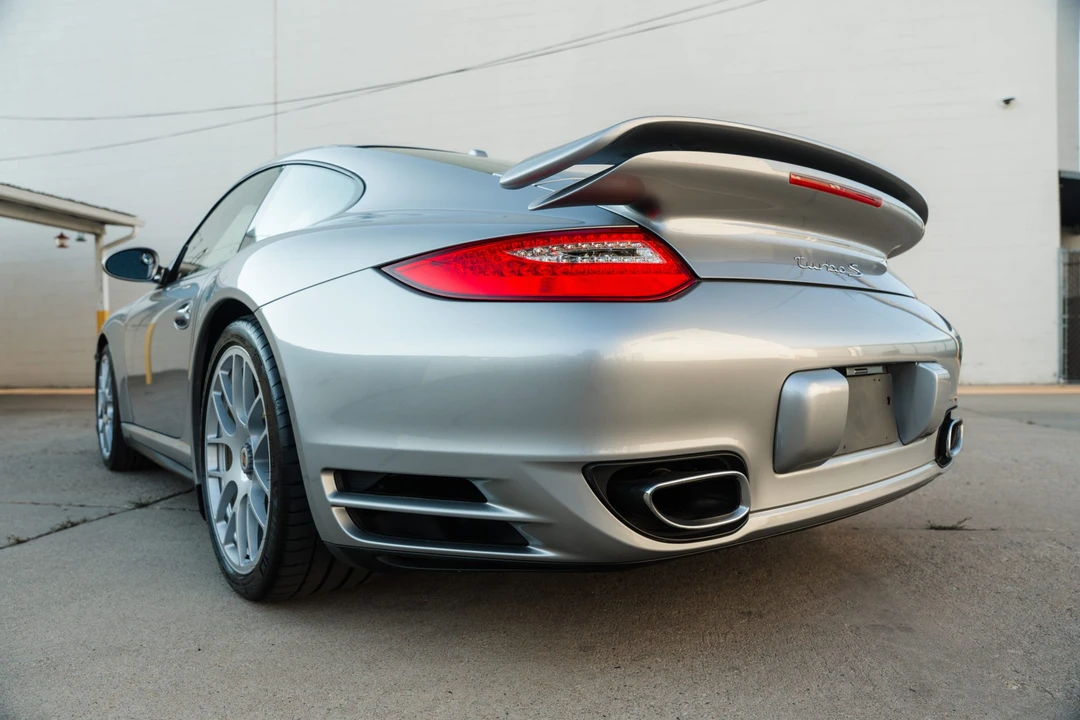 2011 Porsche 997 Turbo - Image 15 of 31