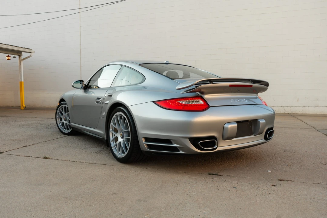 2011 Porsche 997 Turbo - Image 12 of 31