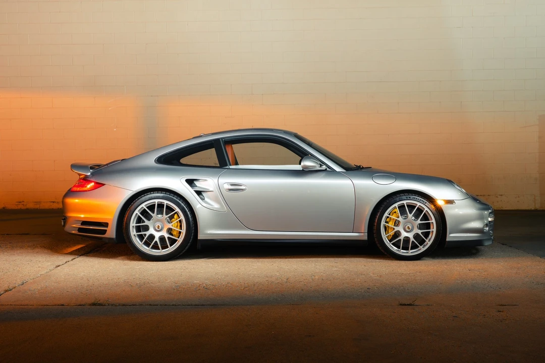 2011 Porsche 997 Turbo - Image 23 of 31