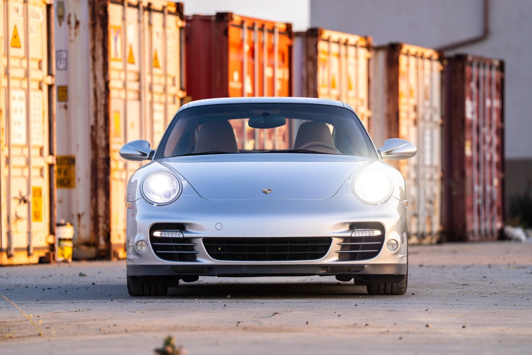 2011 Porsche 997 Turbo - Image 17 of 31