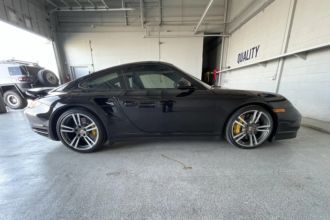 2011 Porsche 997 Turbo - Image 29 of 31