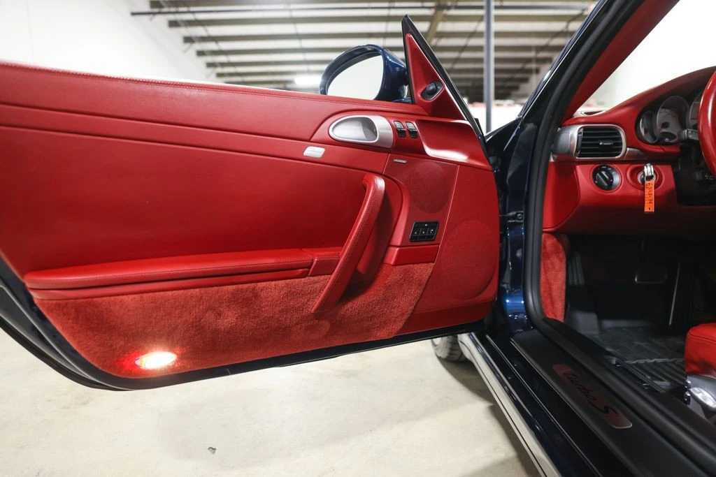 2011 Porsche 997 Turbo S - Image 22 of 31
