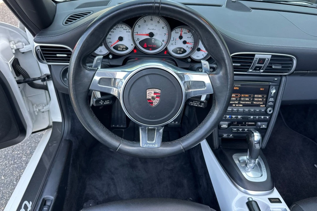 2011 Porsche 997 Turbo - Image 17 of 31