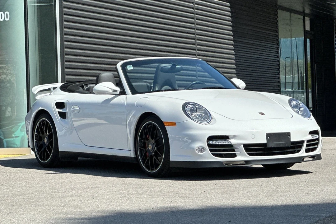 2011 Porsche 997 Turbo - Image 10 of 31