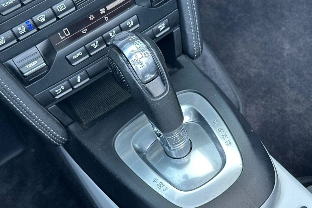 2011 Porsche 997 Turbo - Image 27 of 31