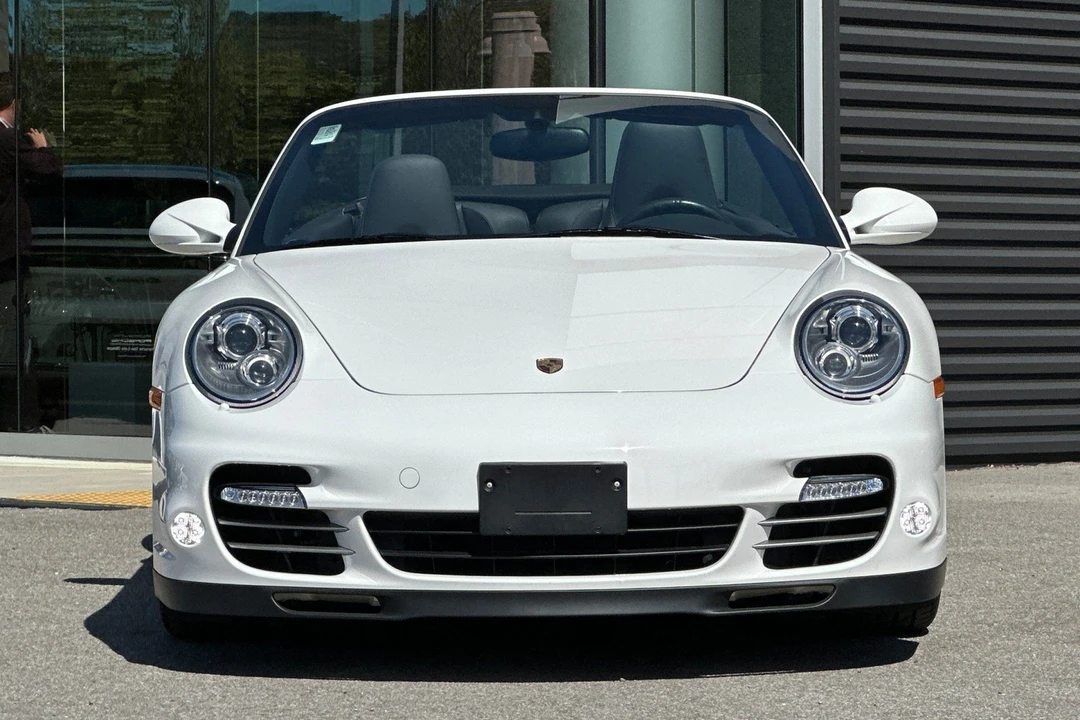 2011 Porsche 997 Turbo - Image 11 of 31