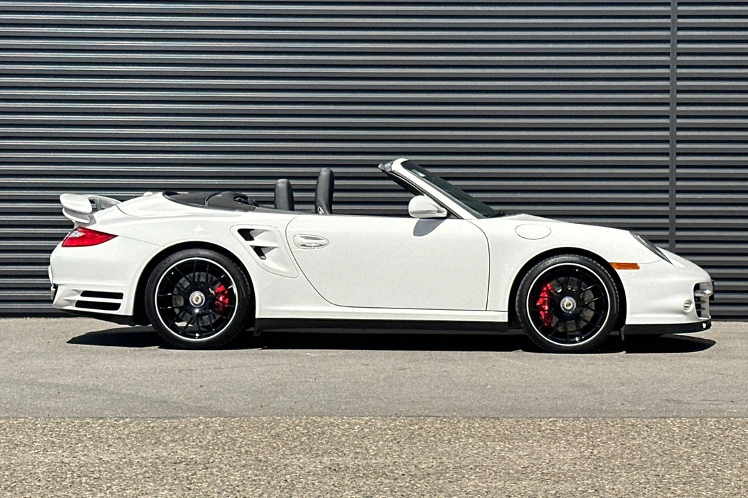 2011 Porsche 997 Turbo - Image 9 of 31