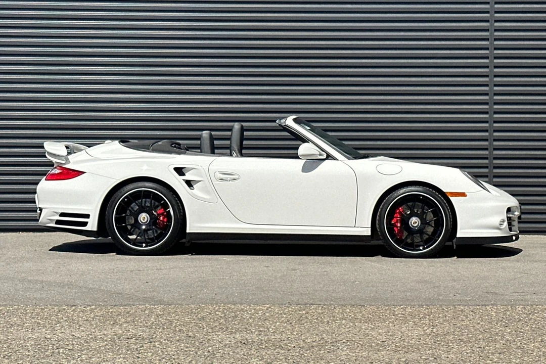 2011 Porsche 997 Turbo - Image 9 of 31