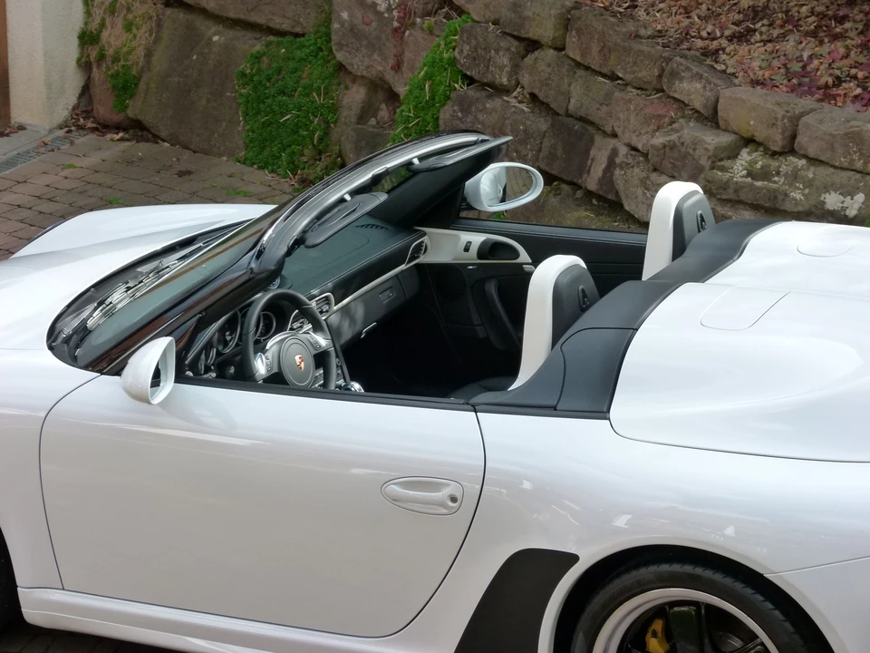 2011 Porsche 997 Speedster - Image 25 of 31
