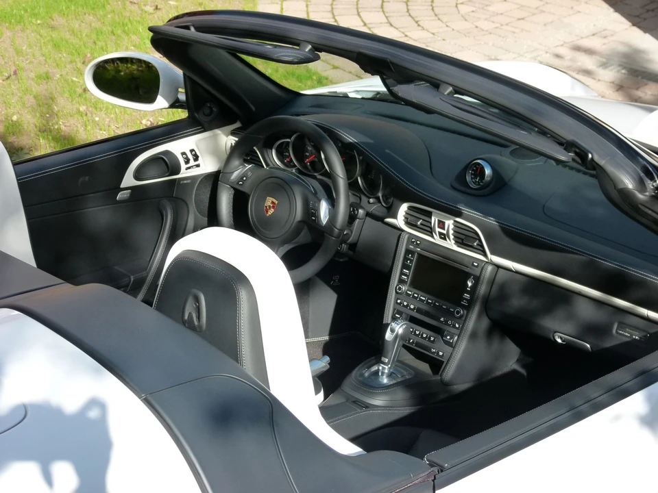 2011 Porsche 997 Speedster - Image 28 of 31