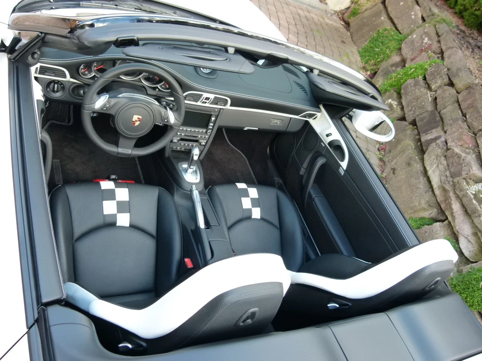 2011 Porsche 997 Speedster - Image 29 of 31