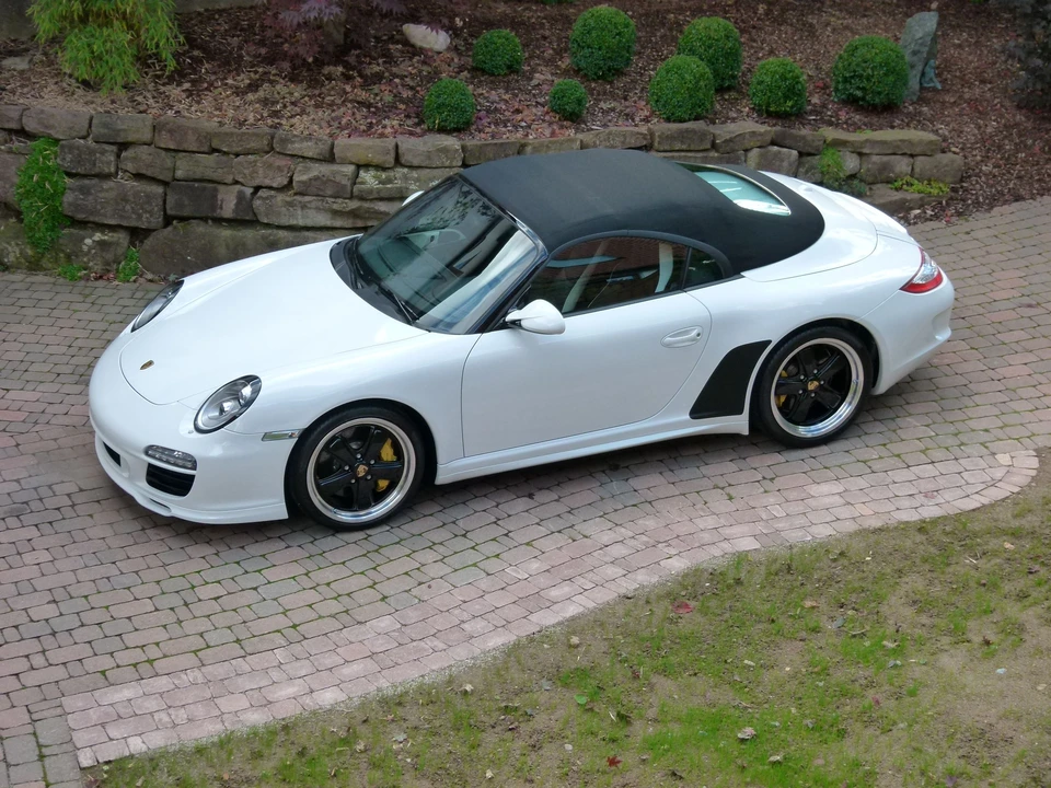 2011 Porsche 997 Speedster - Image 13 of 31