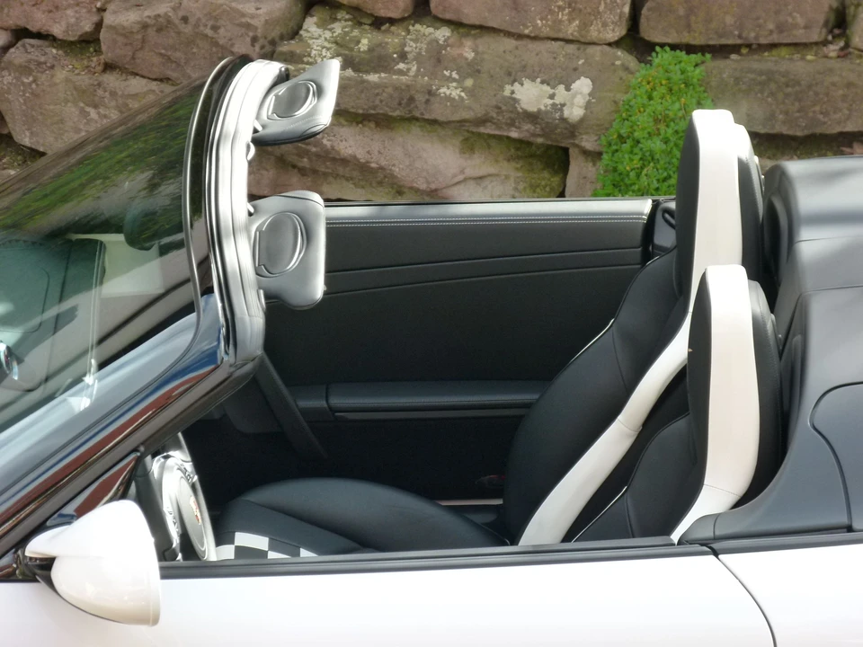 2011 Porsche 997 Speedster - Image 26 of 31