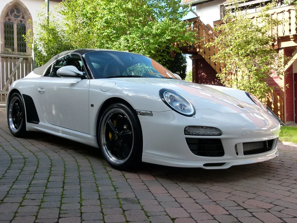 2011 Porsche 997 Speedster - Image 11 of 31