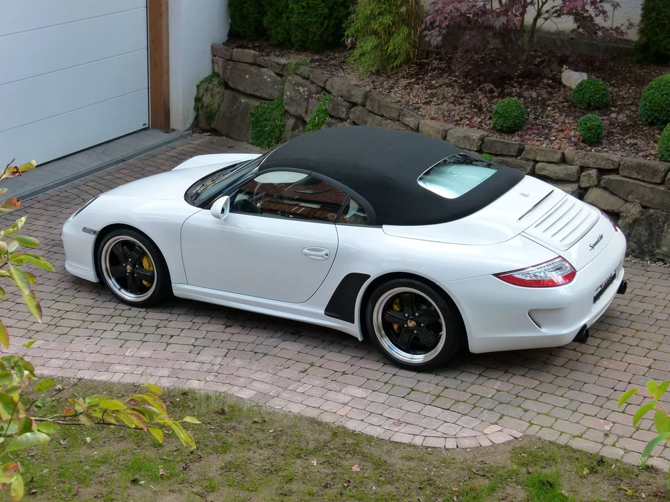 2011 Porsche 997 Speedster - Image 12 of 31