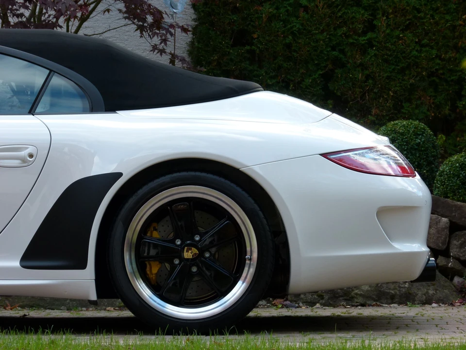 2011 Porsche 997 Speedster - Image 16 of 31