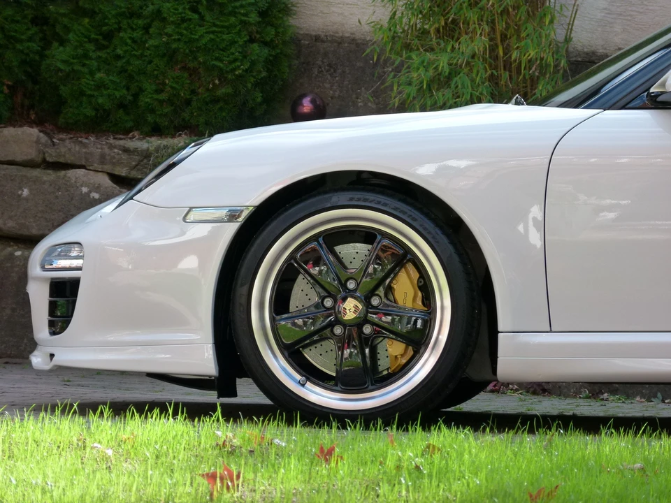 2011 Porsche 997 Speedster - Image 15 of 31