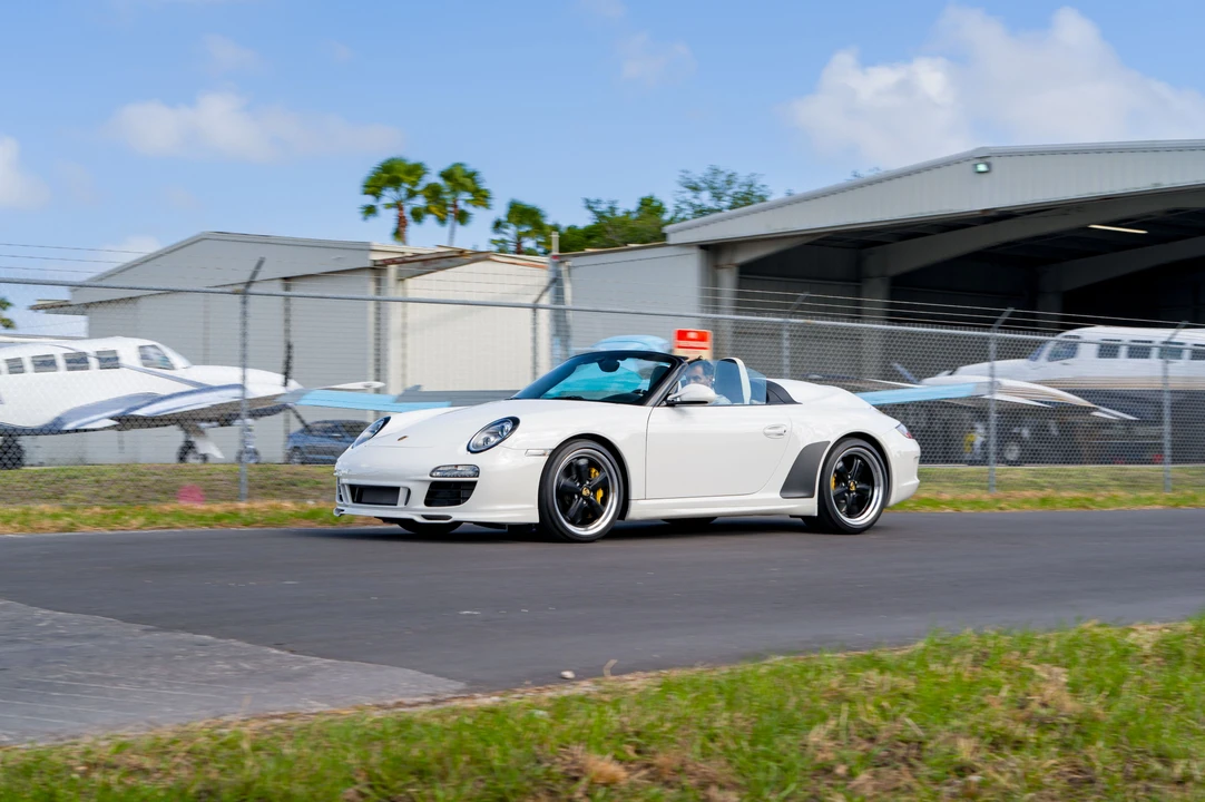 2011 Porsche 997 Speedster - Image 13 of 31