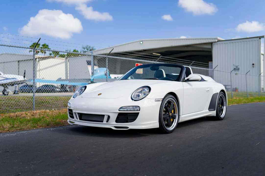 2011 Porsche 997 Speedster - Image 2 of 31