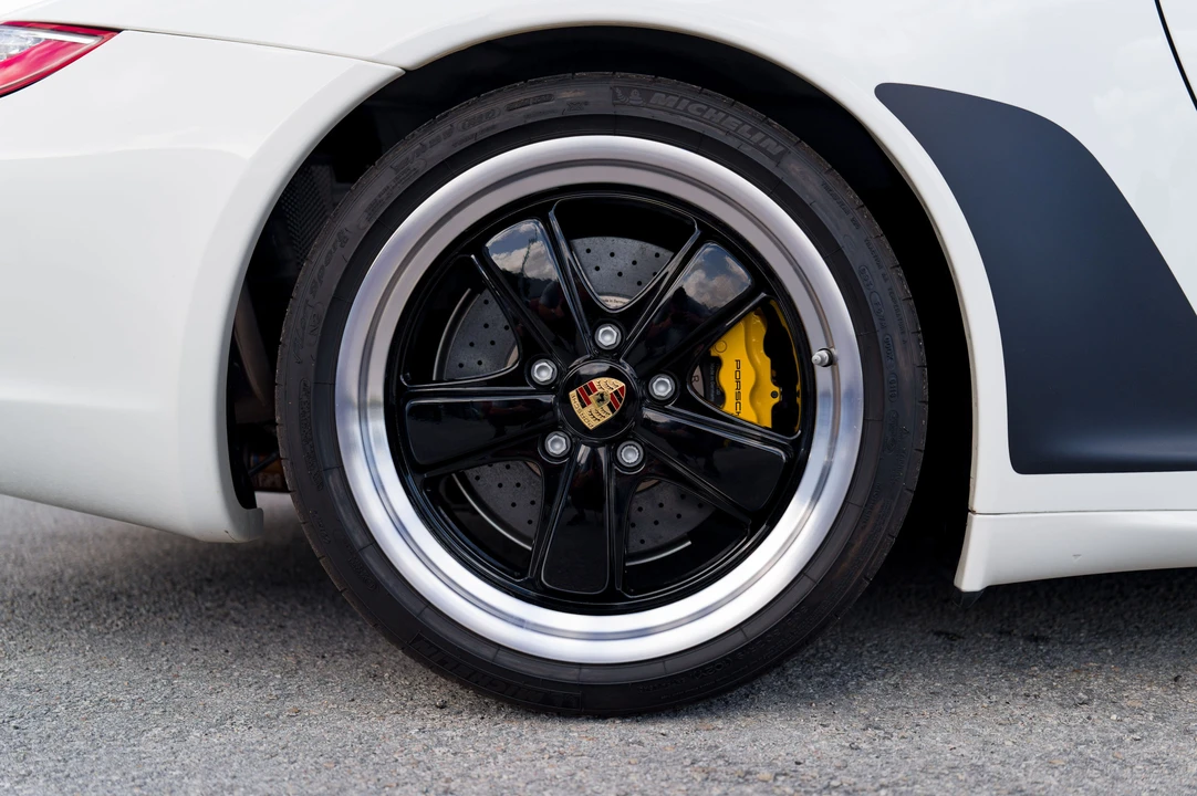 2011 Porsche 997 Speedster - Image 24 of 31